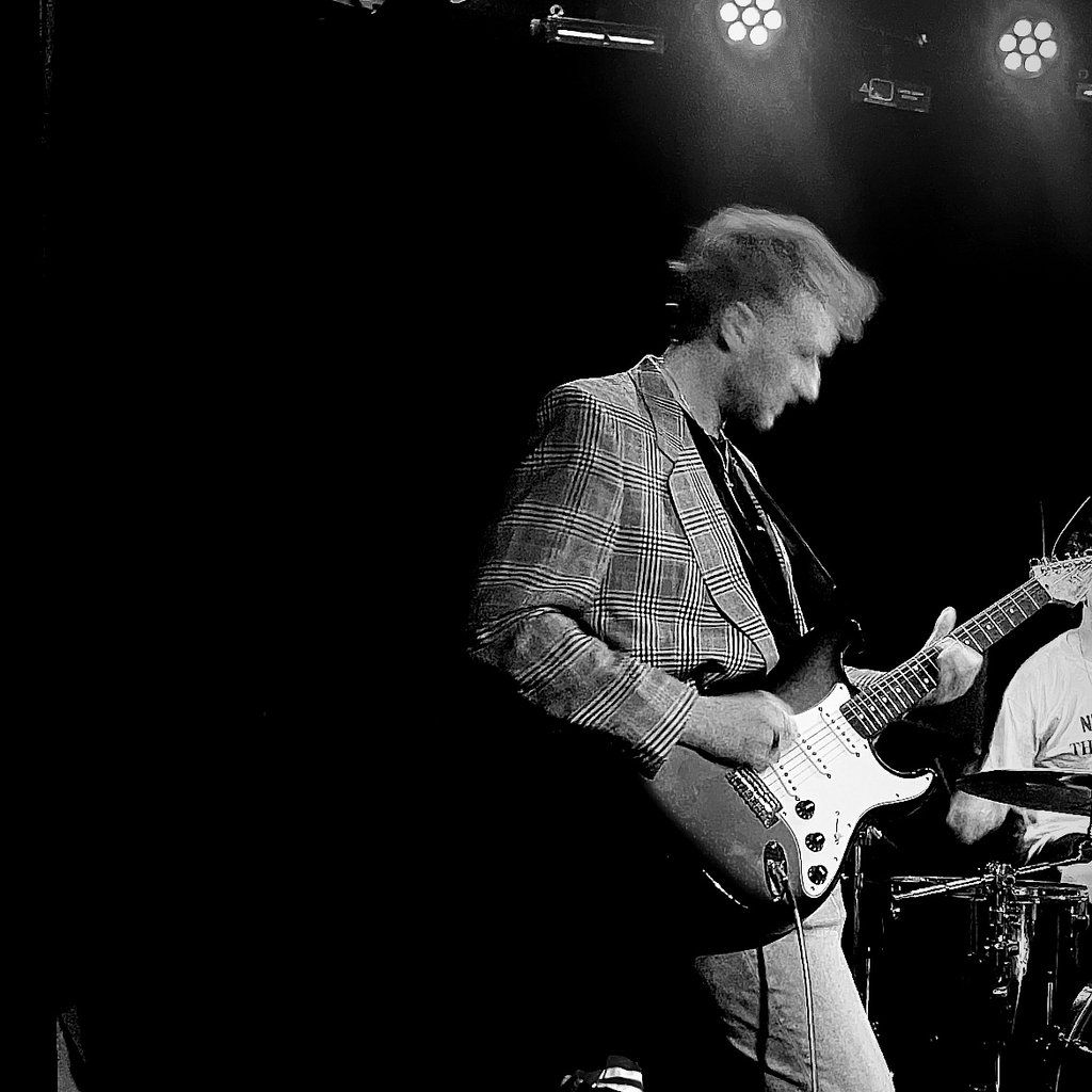 Lou Adams - Live