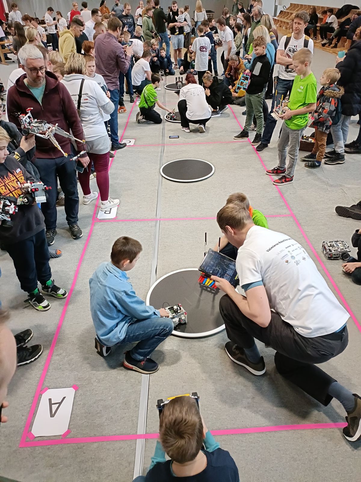 Latvijas Robotikas \u010dempion\u0101ta Valmieras posma un FIRST LEGO League Latvijas fin\u0101la sacens\u012bbas