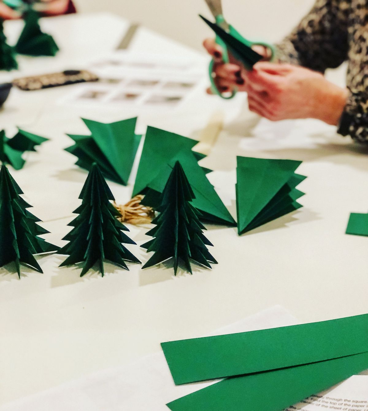 [ CREATIVE WORKSHOP ] Paper Tree Garland with LaCott Fine Art