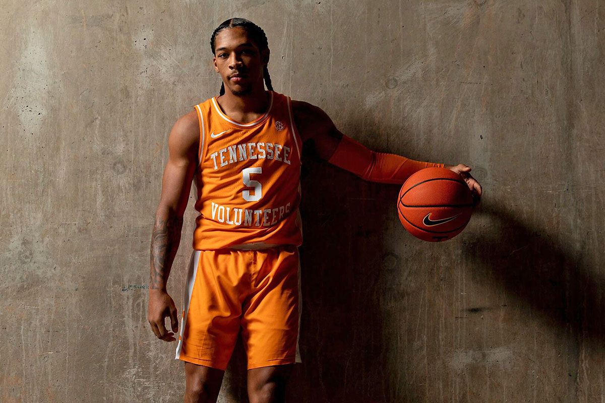 Parking Kentucky Wildcats at Tennessee Volunteers Mens Basketball