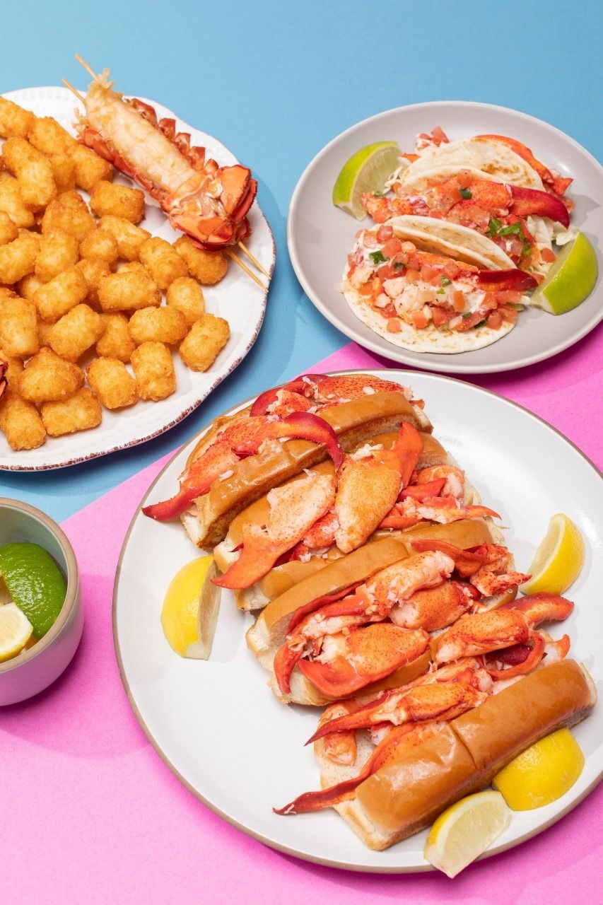 Cousins Maine Lobster\ud83e\udd9eat Sarasota - Red, White & Food Festival 