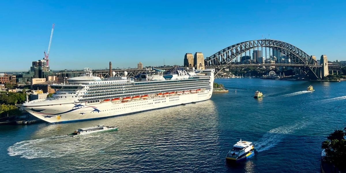 V514 - Pacific Adventure Farewell Cruise (Moreton Island)