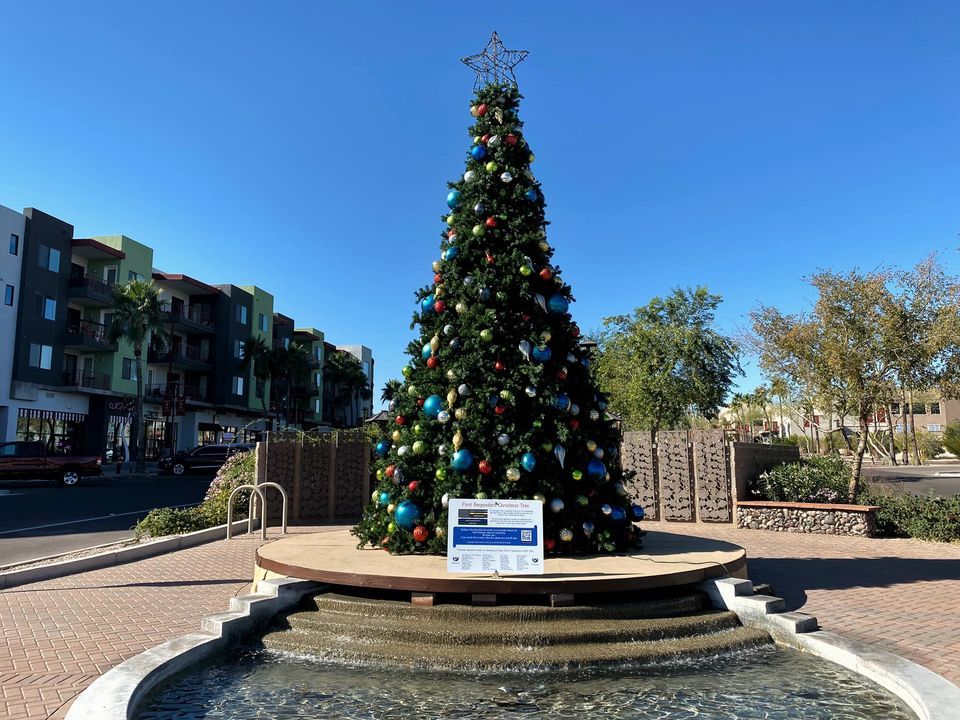 Guardian First Responders Tree Lighting - Fountain Hills Stroll in the Glow