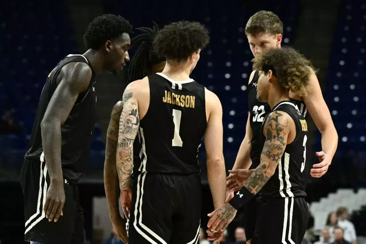 Robert Morris Colonials at Iowa Hawkeyes Mens Basketball