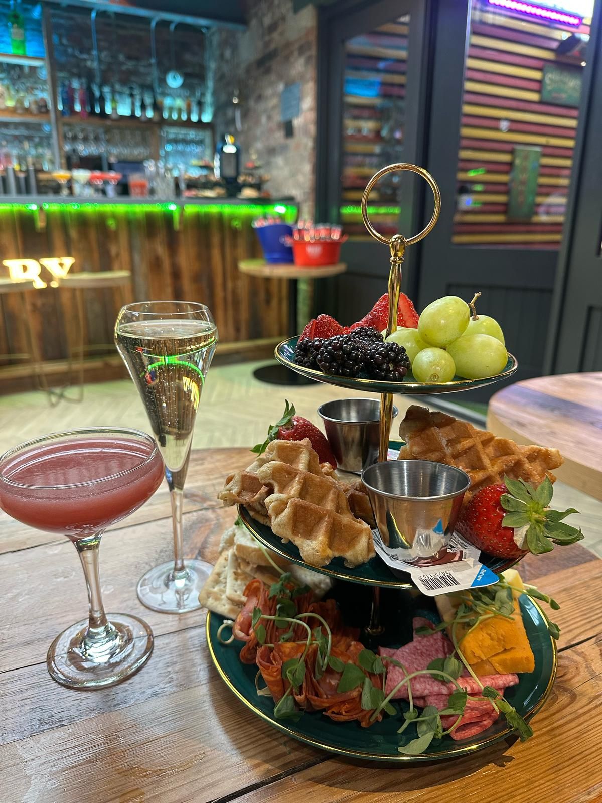 Bottomless Brunch - Ibiza Classics Themed