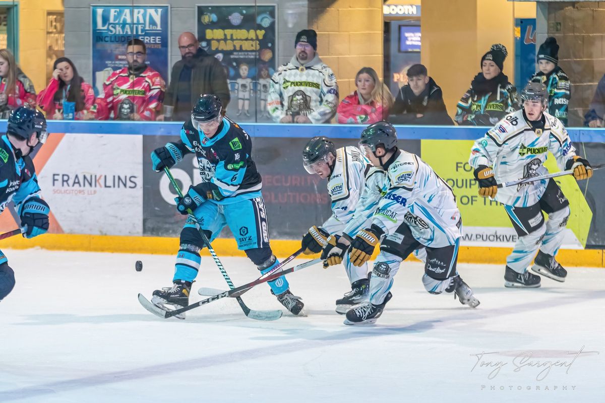 Ice Hockey - MK Lightning vs Peterborough Phantoms