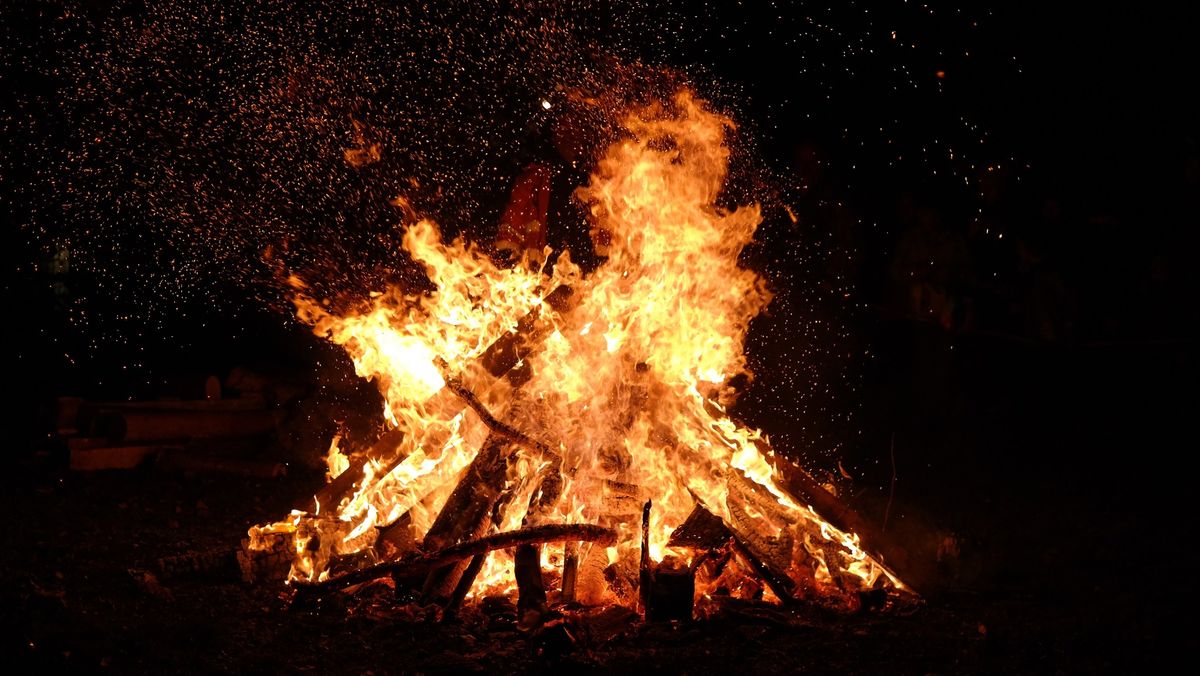 Silent Bonfire at Swinton Bivouac