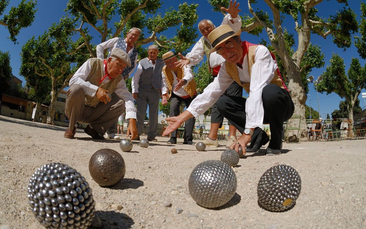Boules Class for Residents