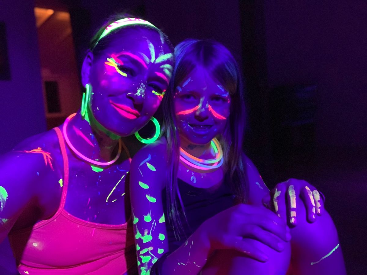 Halloween Glow Yoga Kids\/ Family