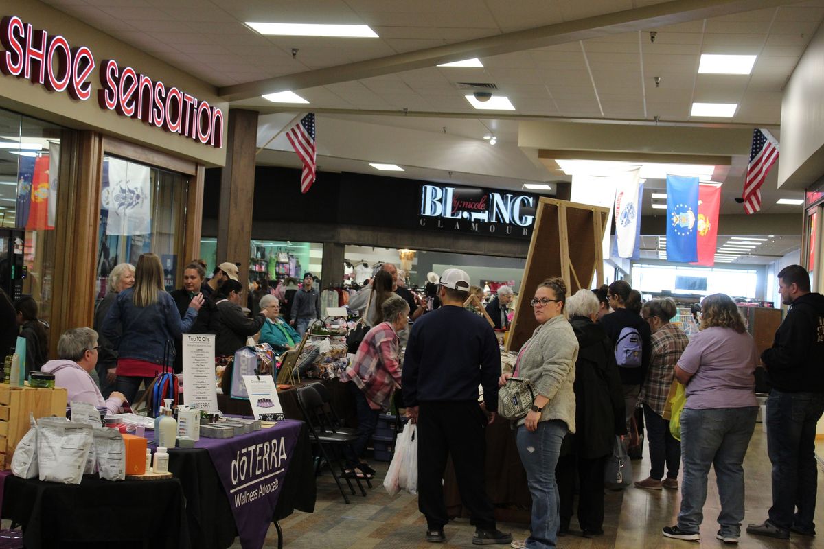 ACCEPTING VENDORS - Flinthills Mall Fall Craft & Trade Show