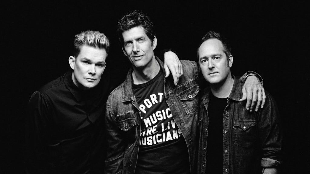 Ezra Ray Hart: '90s Hits & Xmas Riffs