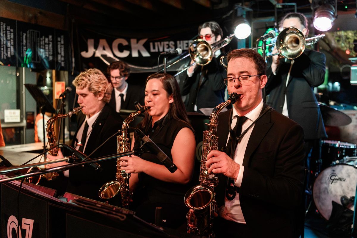 Oz Big Band at The Mustang Bar