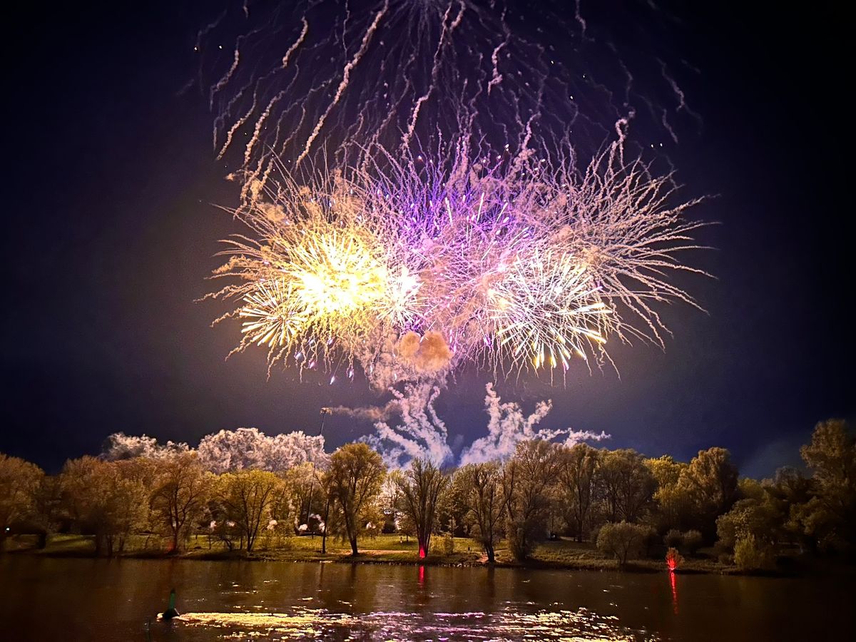 Rhein in Flammen Bonn an Bord der Rheinprinzessin