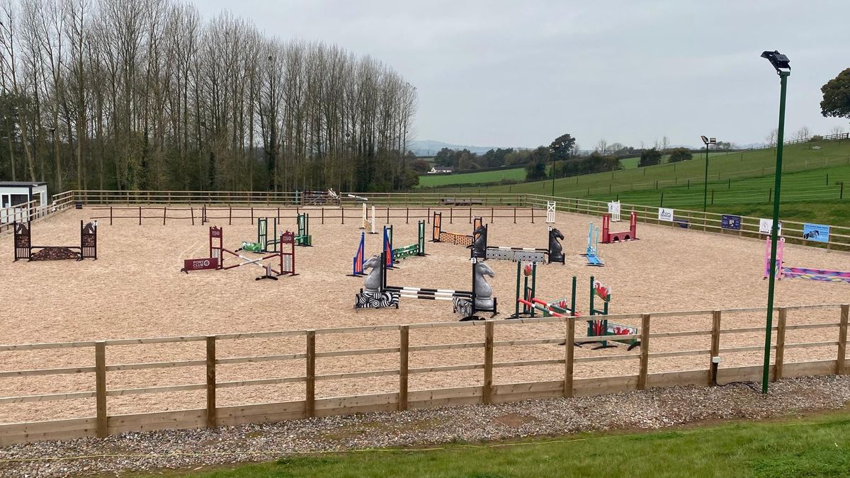 Aberhall Equestrian Clear Round Showjumping