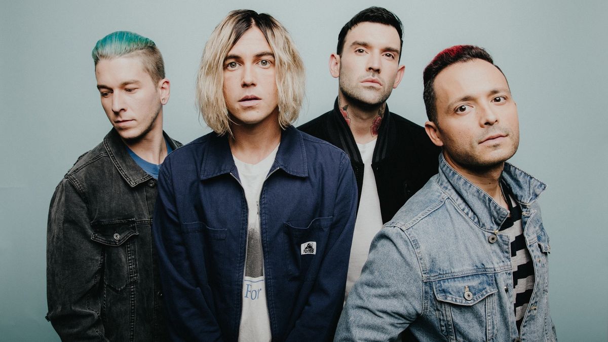 Sleeping With Sirens: Let's Cheers To This Tour