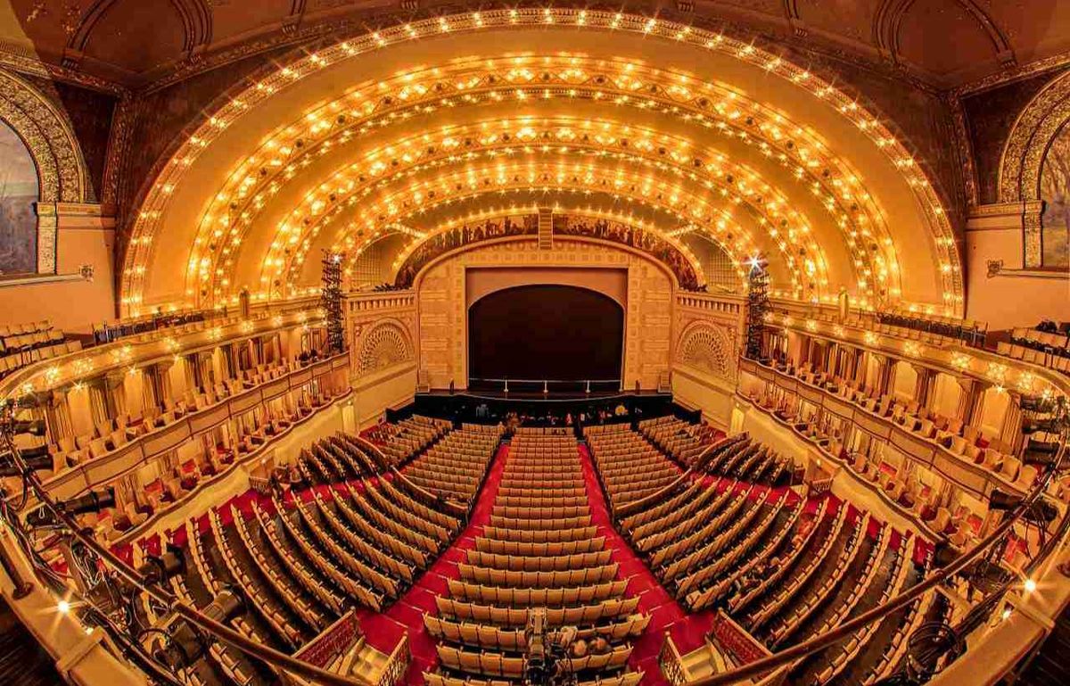 Chicago Philharmonic Orchestra - The Holiday In Concert at Auditorium Theatre Chicago