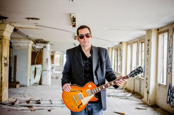 Albert Castiglia w\/Charlotte Taylor at Stickyz 