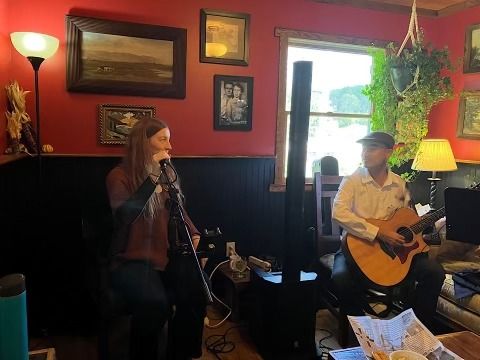 Live Music with Aaron and Lilly 
