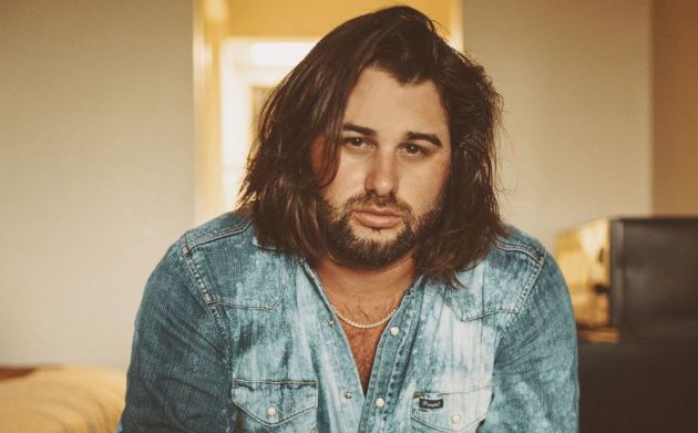 Bulls, Bands And Barrels: Koe Wetzel