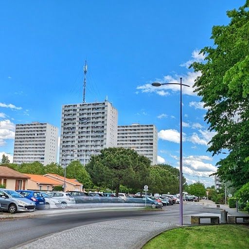 Balade urbaine \u00e0 Lormont : Platanes et macadam : au c\u0153ur d'une cit\u00e9 verte