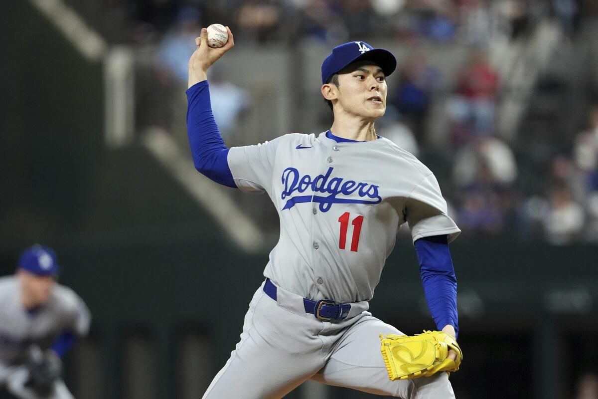 Parking Texas Rangers at Los Angeles Dodgers