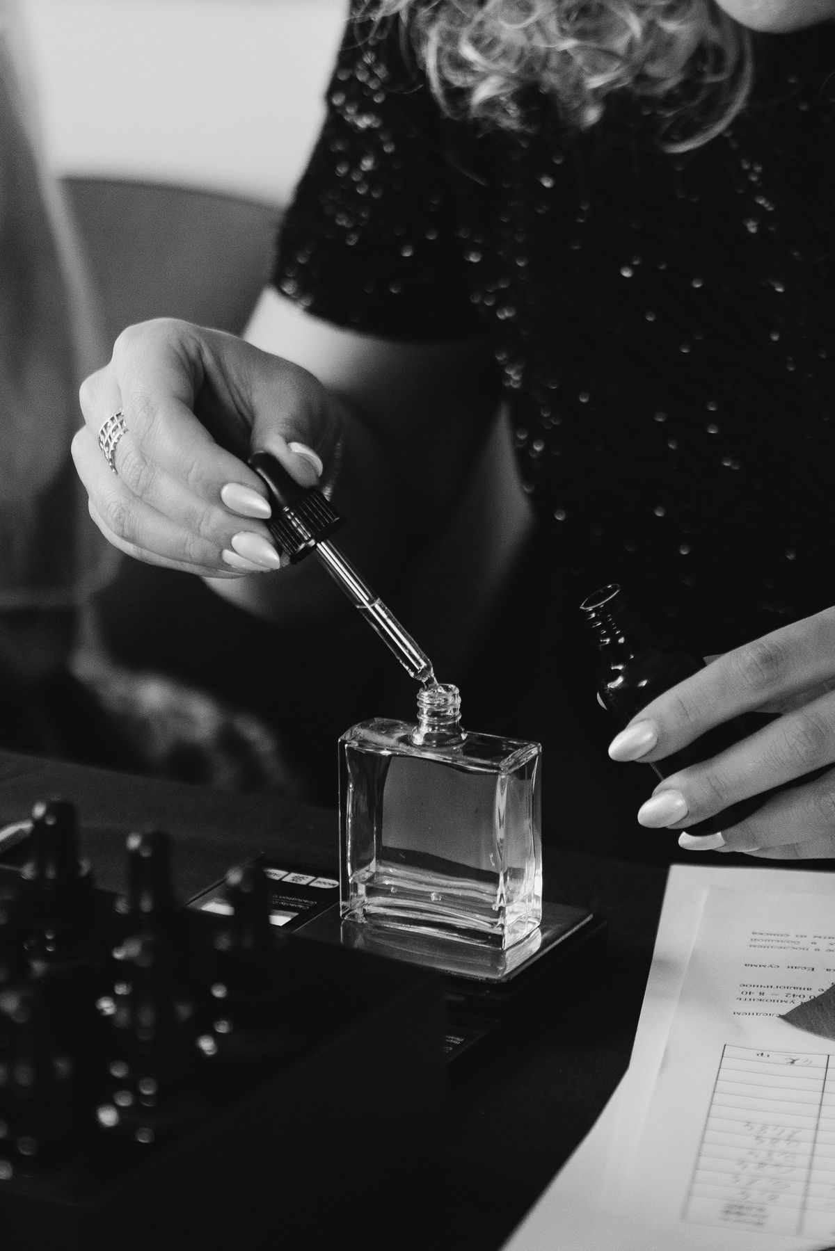 Perfume Workshop "Oud and Leather notes in perfumery" (in english)