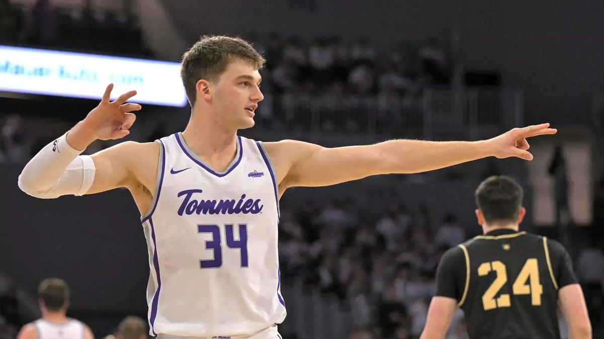 Parking St. Thomas Tommies at South Dakota State Jackrabbits Mens Basketball