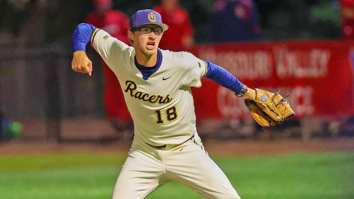 Parking Murray State Racers at UIC Flames Mens Basketball
