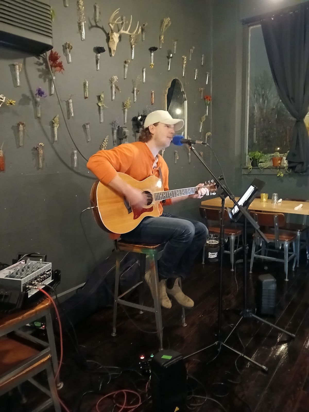 Live Music Brunch with Danny Rudzinski 