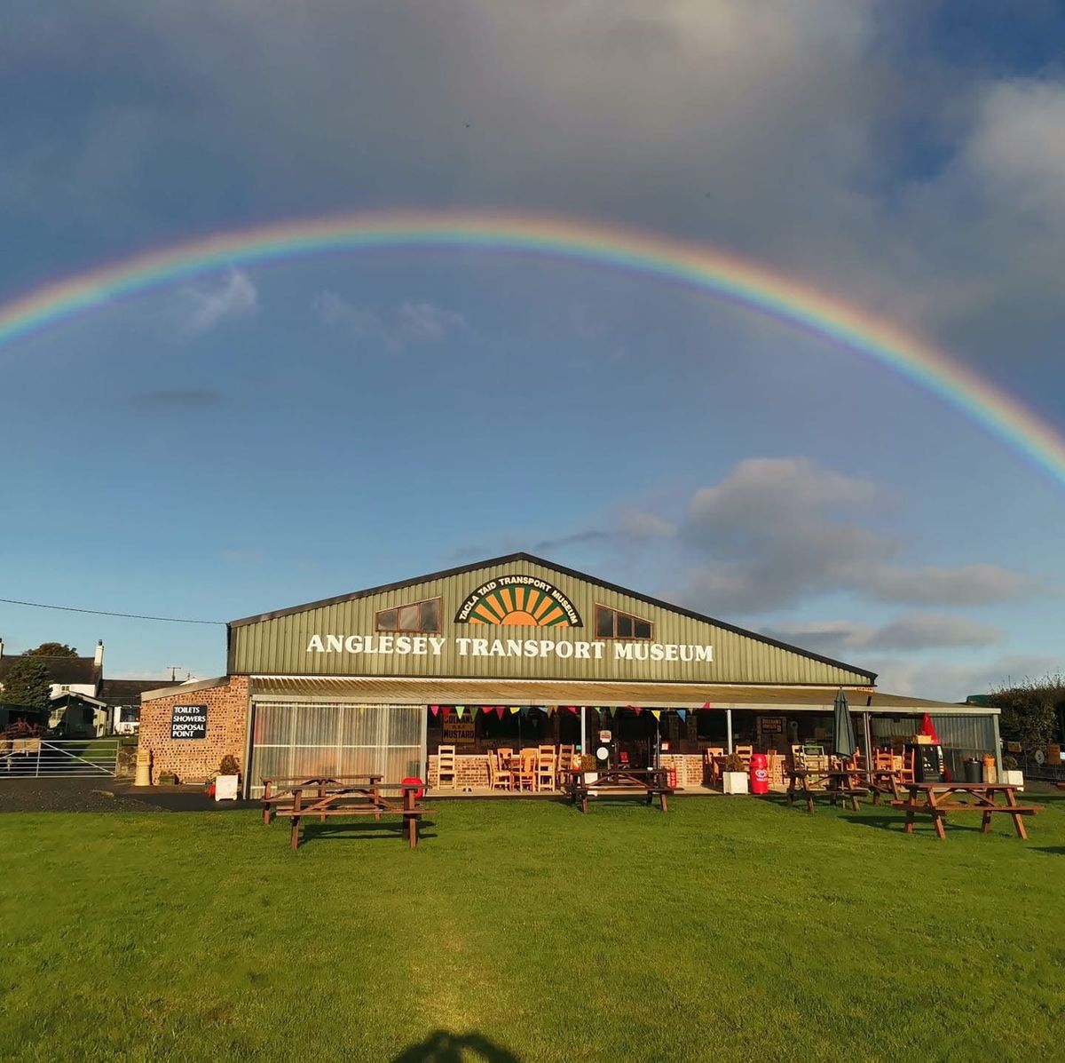 Anglesey Cars & Coffee - Anglesey Transport Museum - Tacla Taid 