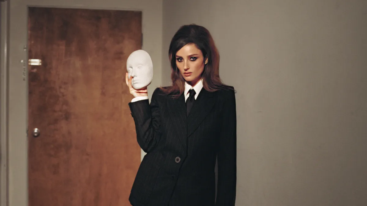 BANKS, Olivia Lunny in London