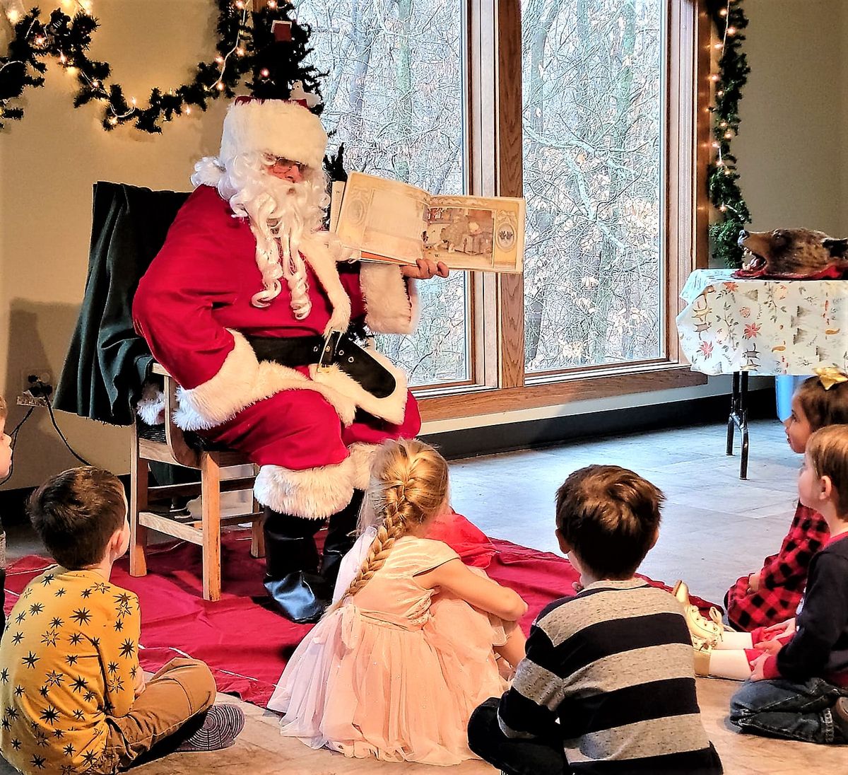 Animal Tales: Preschool Storytime - Santa Claus is Coming to Town!