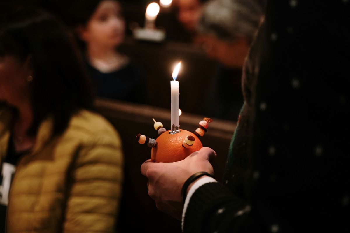 Crib and Christingle Service 