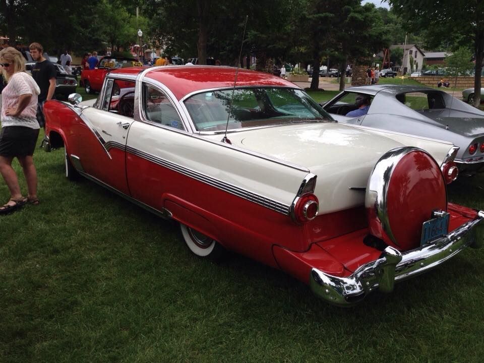 Classic Cars Trucks and Tractors in the Park 