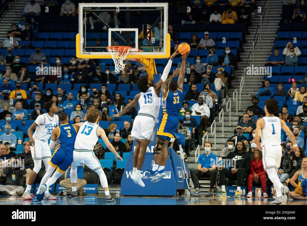 Cal State Bakersfield Roadrunners at Long Beach State Mens Basketball