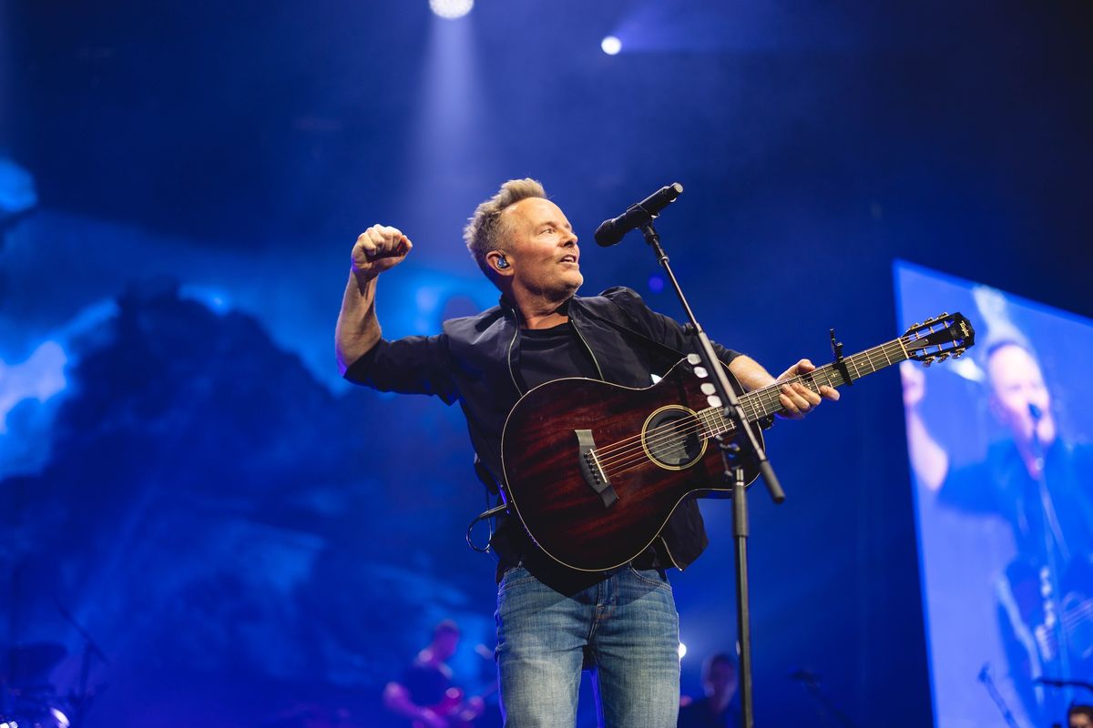 Chris Tomlin - Holy Forever World Tour with special guest Tauren Wells