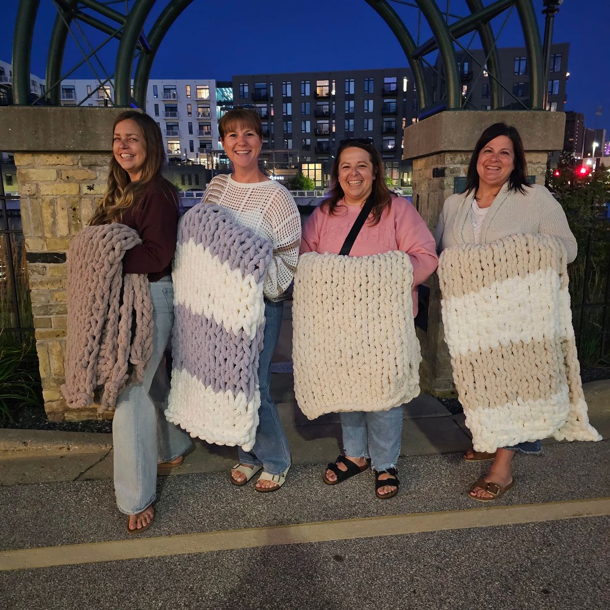 12 SPOTS LEFT! Nov 26th - Nightshade and Dark's Pandemonium Brewing Chunky Knit Blanket Workshop 