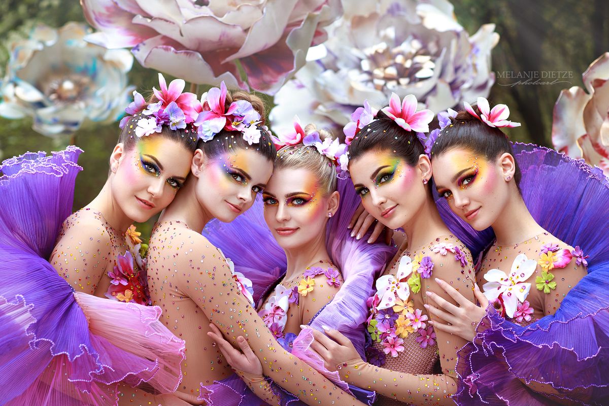 Tanzshow \u201eBENAMOUR\u201c KARO DANCERS