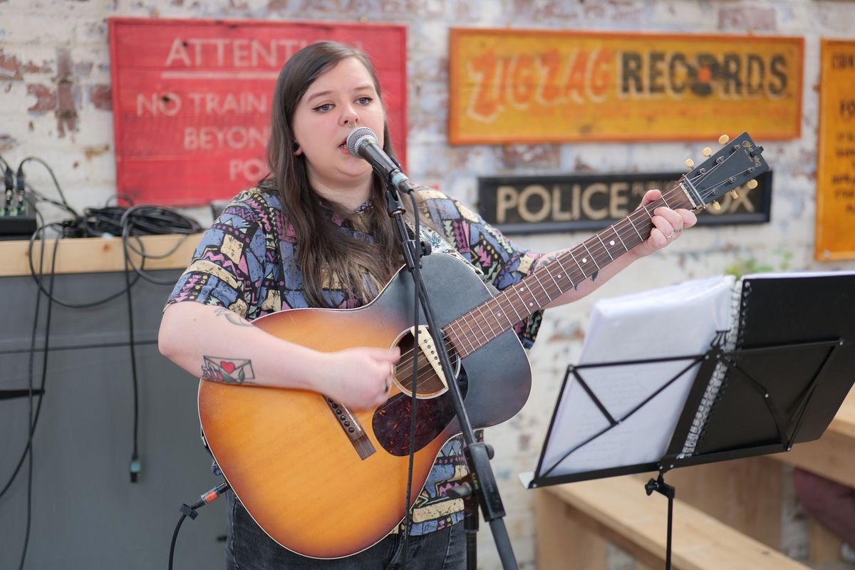 Alisha Jane Stewart acoustic set at Chew's Yard