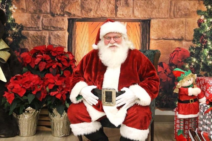 8th Annual Photos with Santa