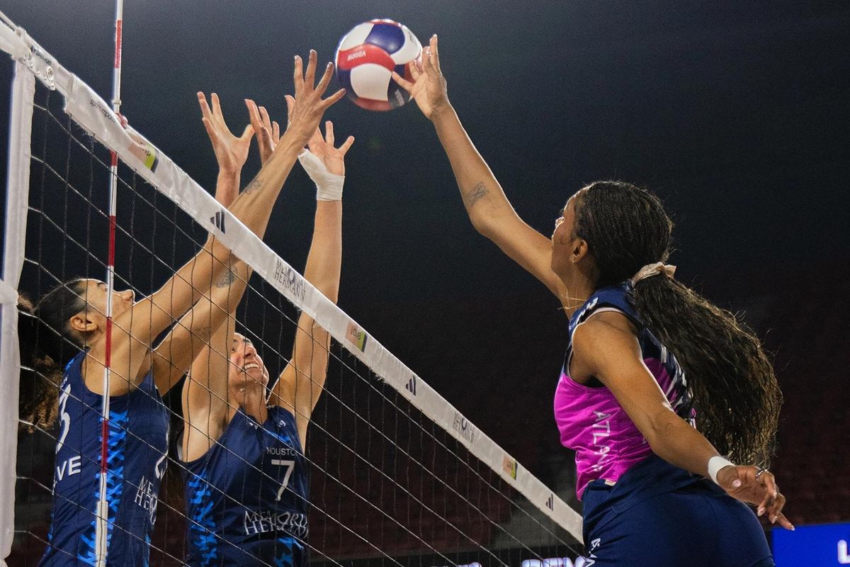 Parking LOVB Atlanta at LOVB Houston