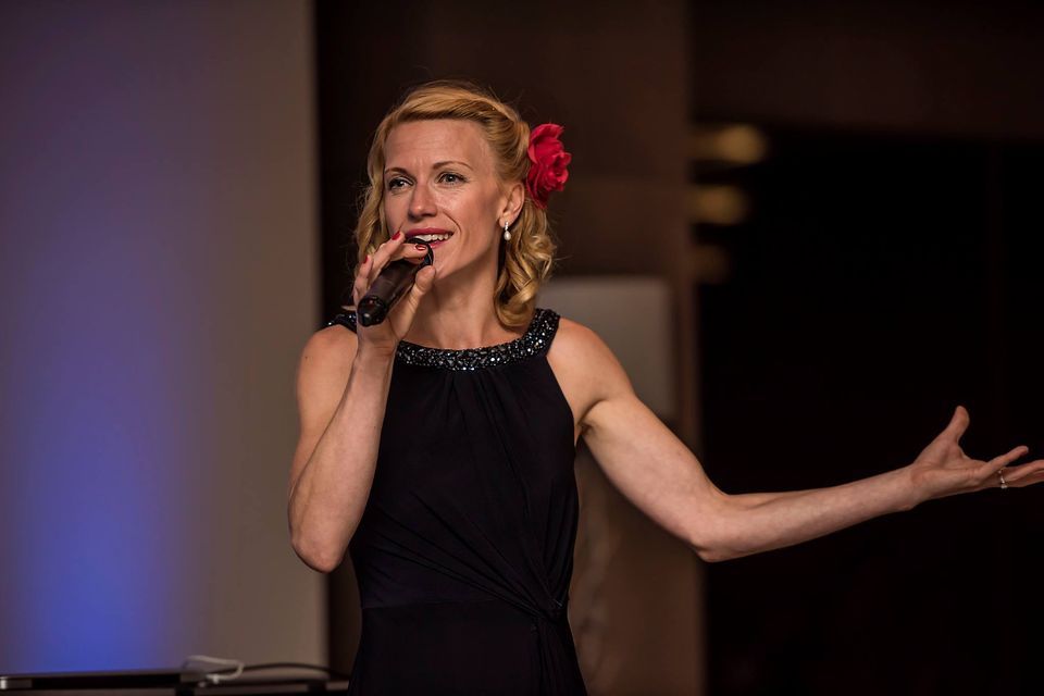 Holly at Christmas - An Evening of Swing and Christmas Classics