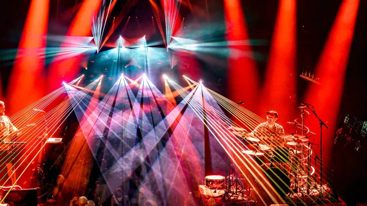 The Floozies, Too Many Zooz in Minneapolis