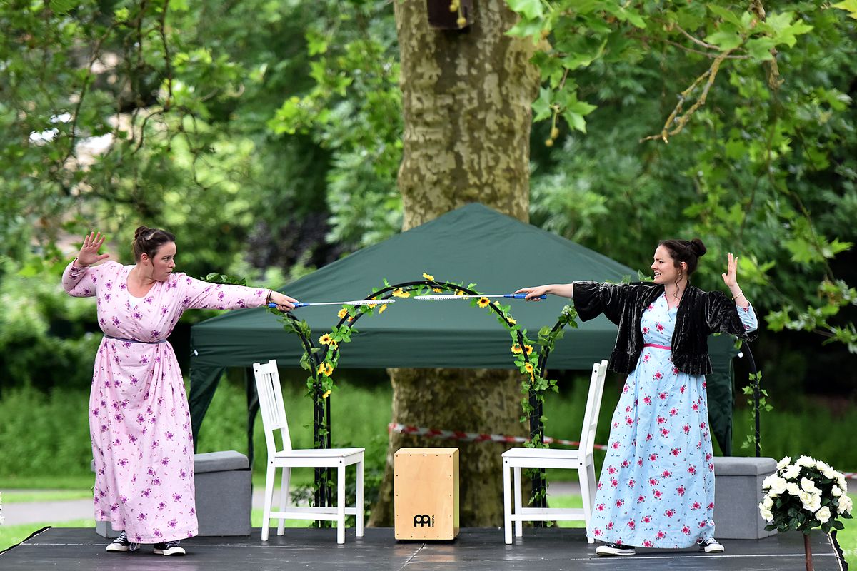 Open Air Theatre at Chichester Cathedral | Sense & Sensibility with The Pantaloons