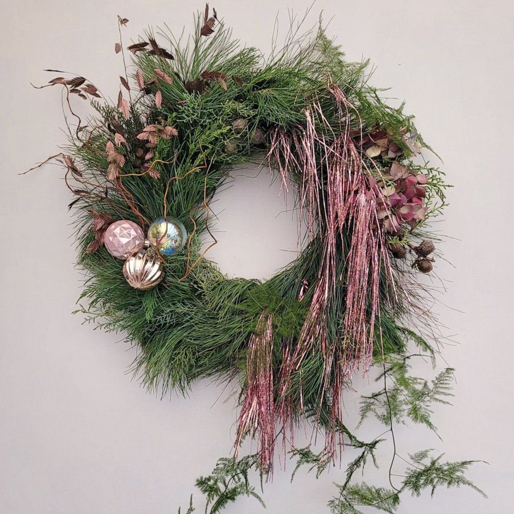 Festive Wreath Making & Fizz - Christmas Floristry Worskhop