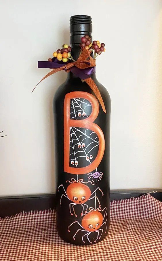 Halloween "Boo" Bottle paint night at Resorts