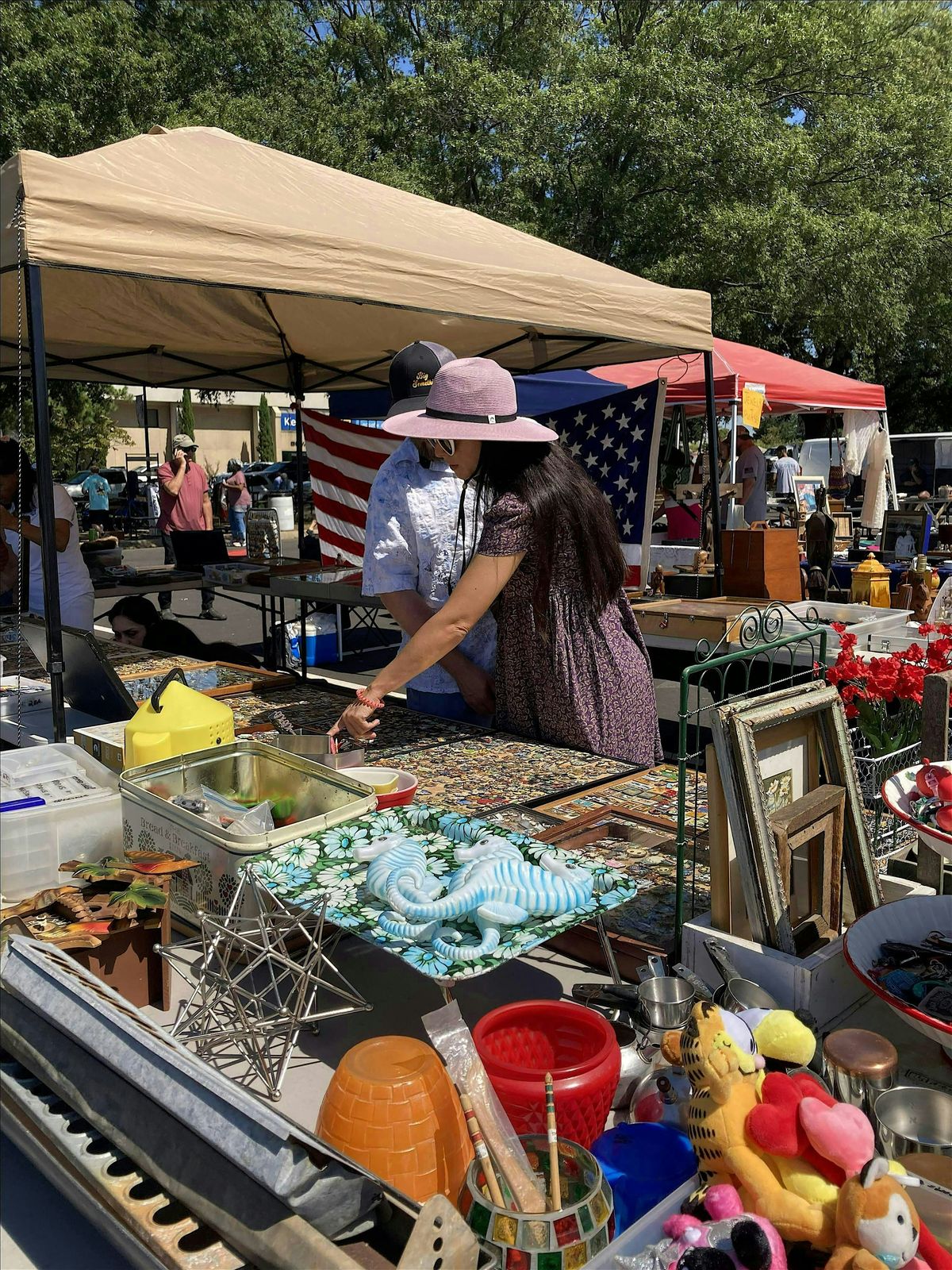 The Raleigh Market  - A Shopping Adventure!