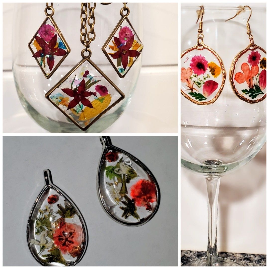 PRESSED FLOWER RESIN EARRINGS\/PENDANT NECKLACE