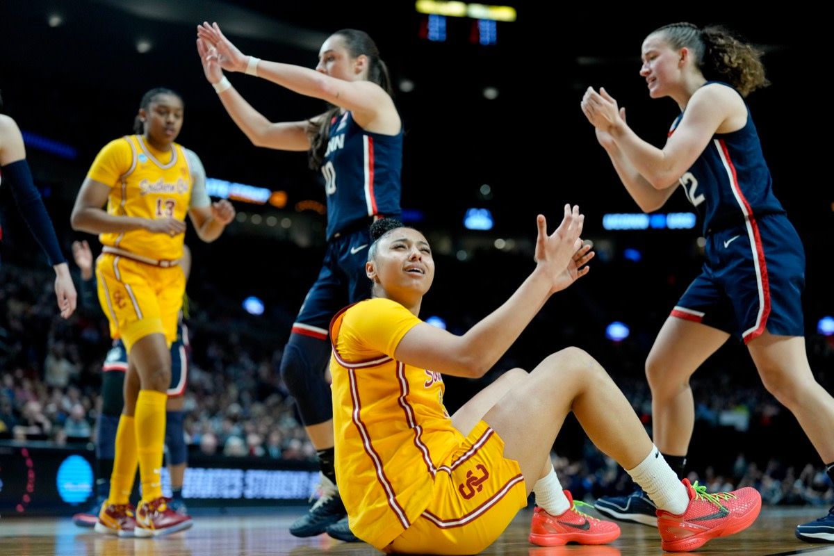 USC Trojans at UConn Huskies Womens Basketball