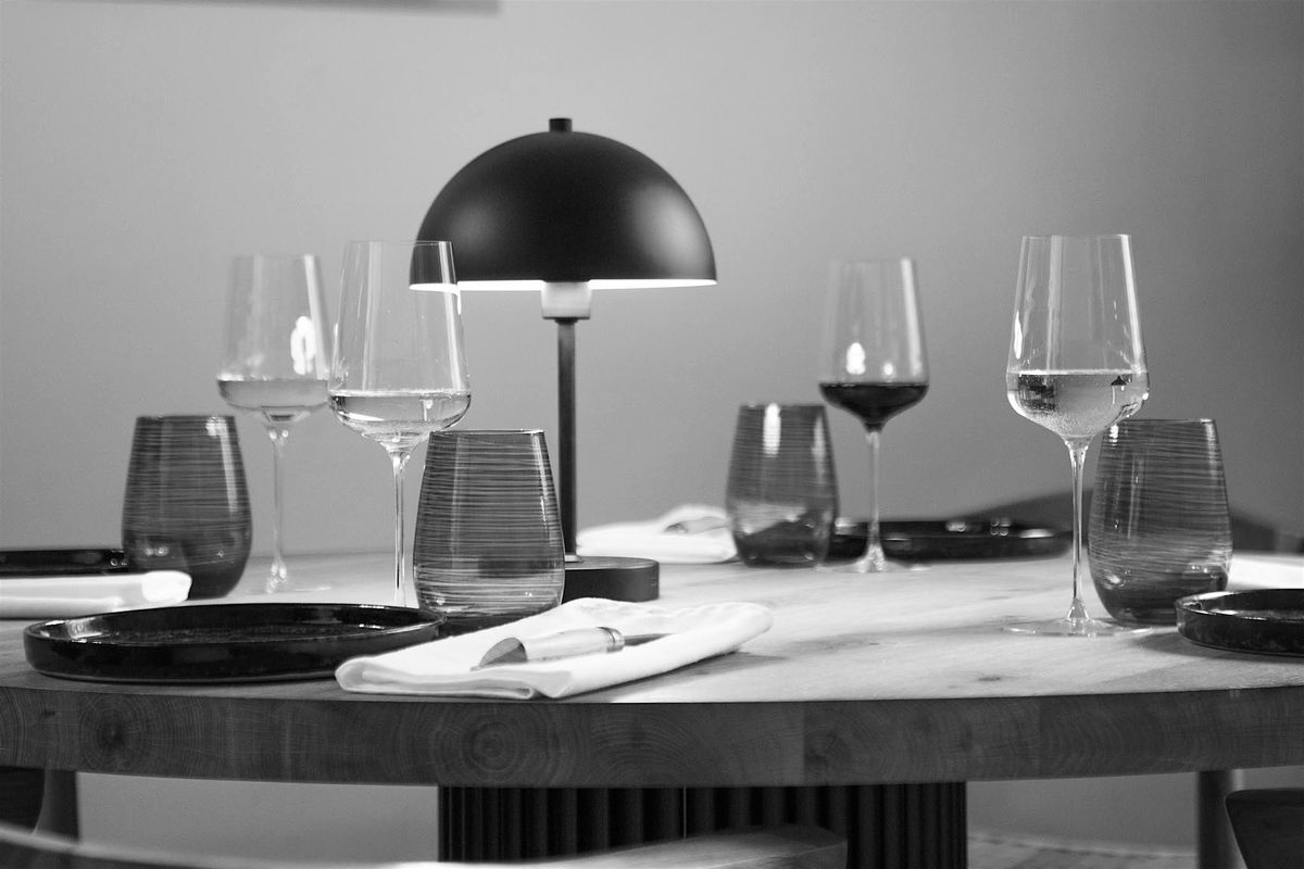 Wir lieben Schaumwein" Winzersekte rustikal mit Brotzeit